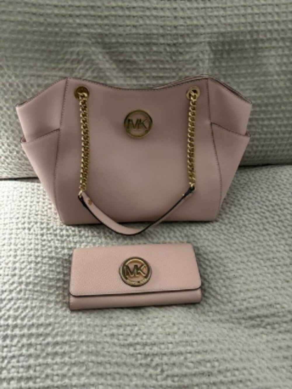 Michael Kors Medium Jet Set Tote with Matching Wallet  in Powder Pink NWT